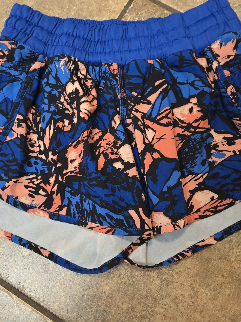 Lululemon Tracker Short IV Paint Storm Harbor Blue Multi Size 6